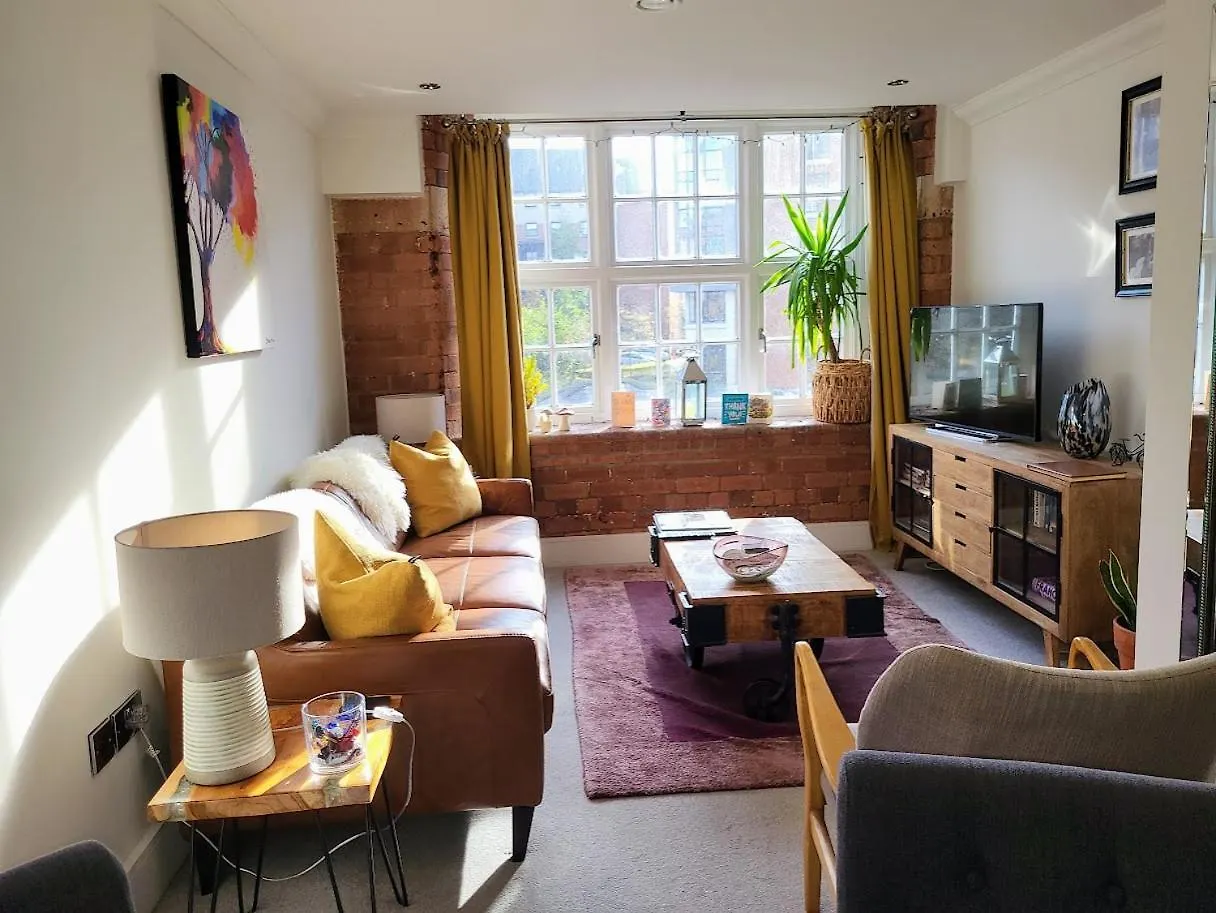 Cocoa River - Two Bed, Two Bath With Allocated Parking York